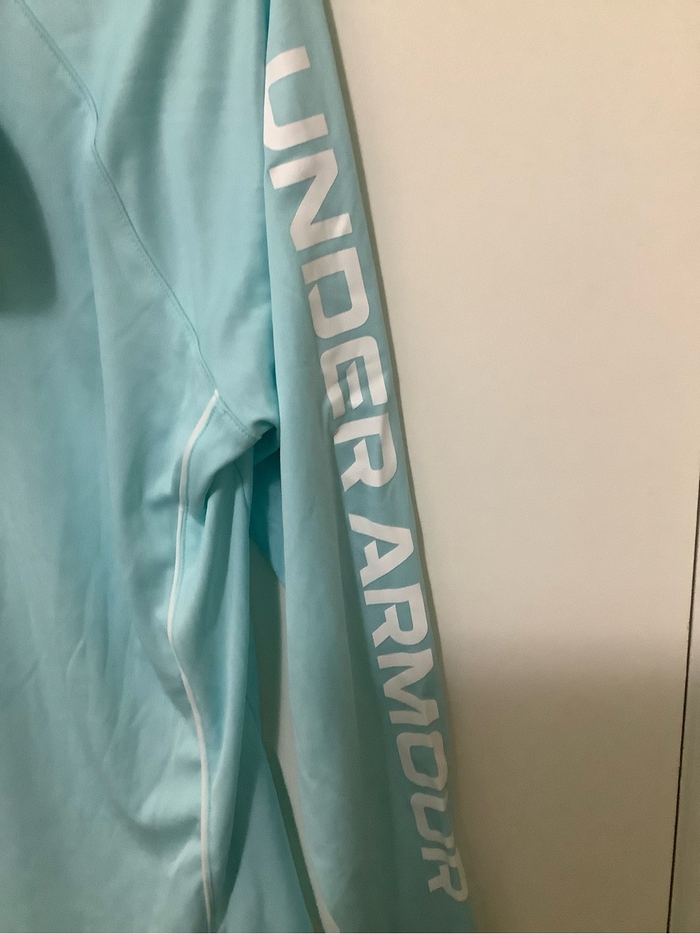 Under Armour Women’s Long-Sleeve Hooded Performance Tee - Picture 6 of 6